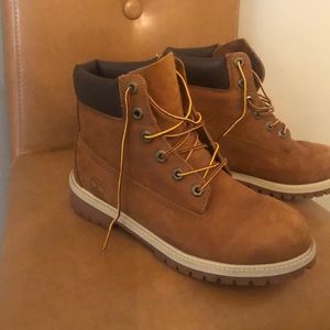 Boys Timberland boots